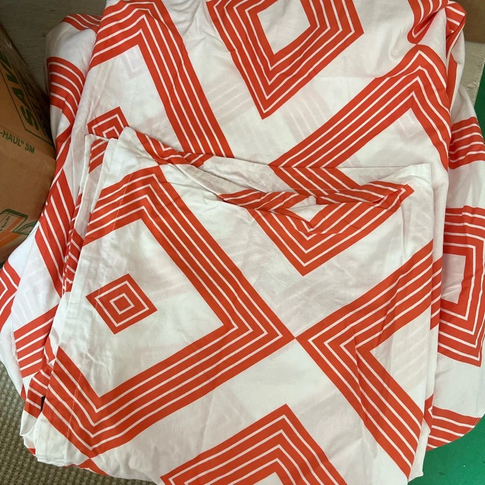 Jonathan Adler Twin Bed Sheet Sets with duvet insert (2 Sets Available)